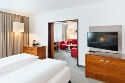 Standard Room mit Doppelbett und skandinavischem Design